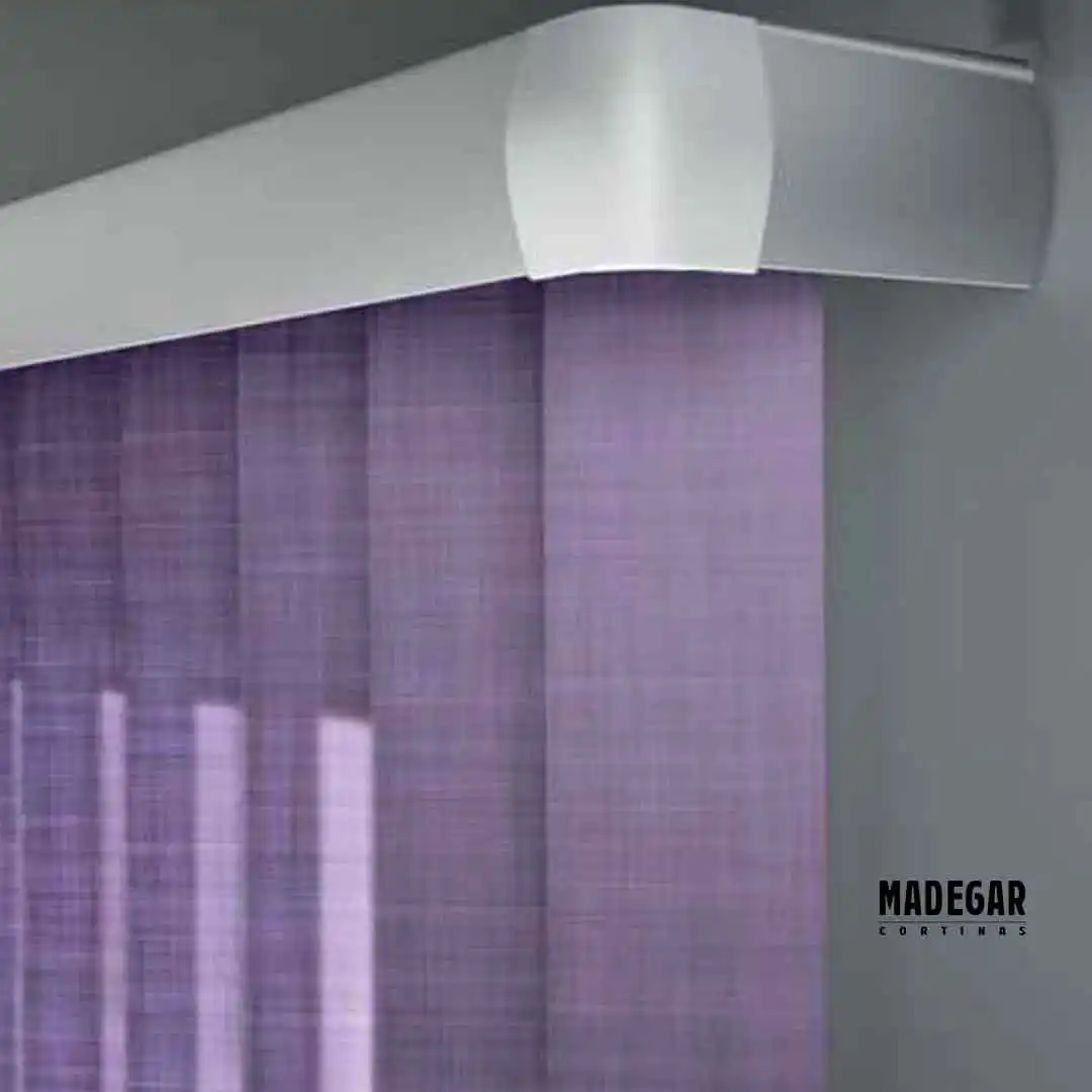 Embellecedore para personalizar cortinas verticales tapando el sistema